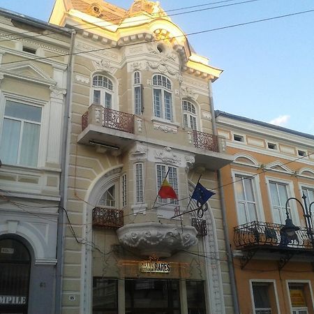 Hotel Rares Botoşani Exterior foto
