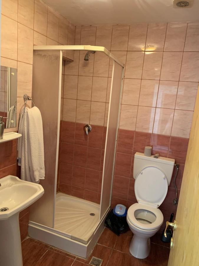 Hotel Rares Botoşani Exterior foto